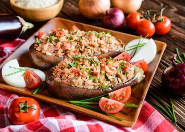 Aubergines farcies avec une farce de riz-featured image