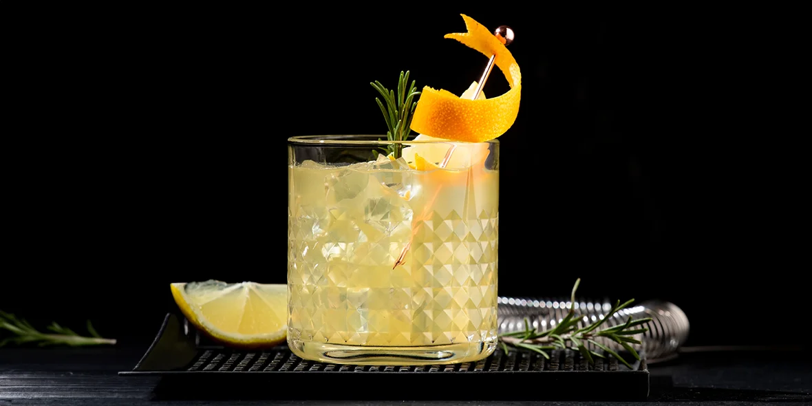 Cocktail Fruity Fresh au Rhum Frégate _ Un Délice Tropical Rafraîchissant